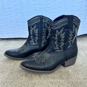 Coconuts by Matisse Cowboy boots